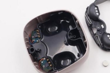 3Pin 充电针的蓝牙耳机充电仓