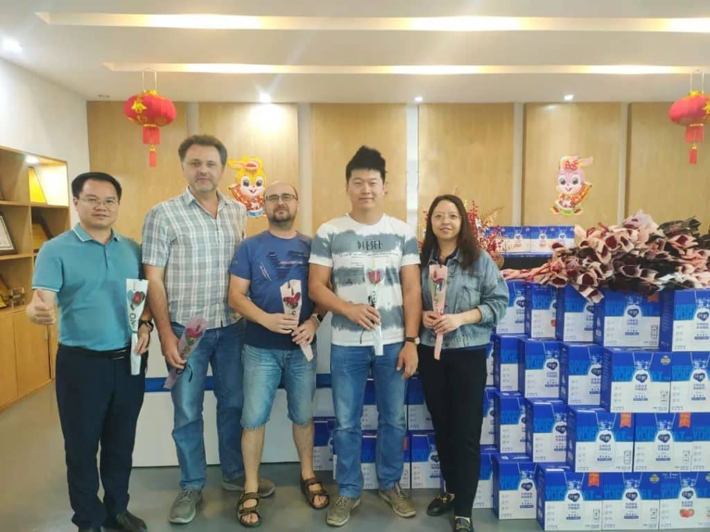 国际友人送上祝福