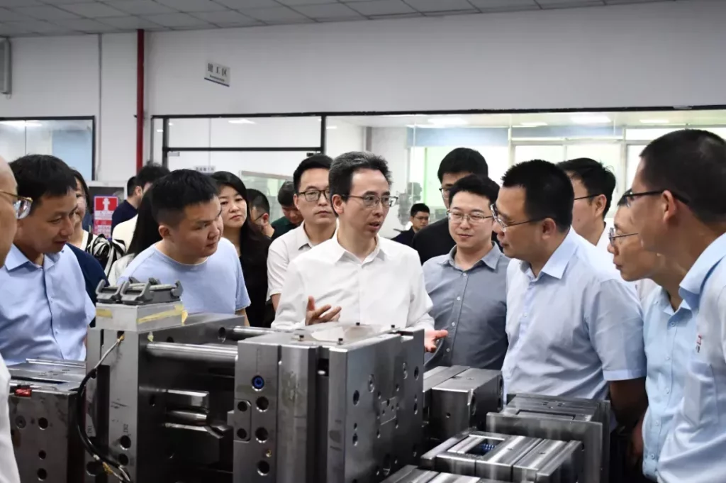 拓普联科精密模具设计与制造