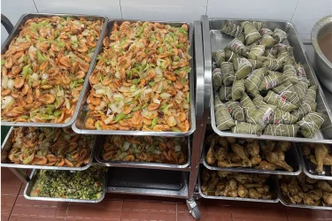 端午食堂给员工加餐